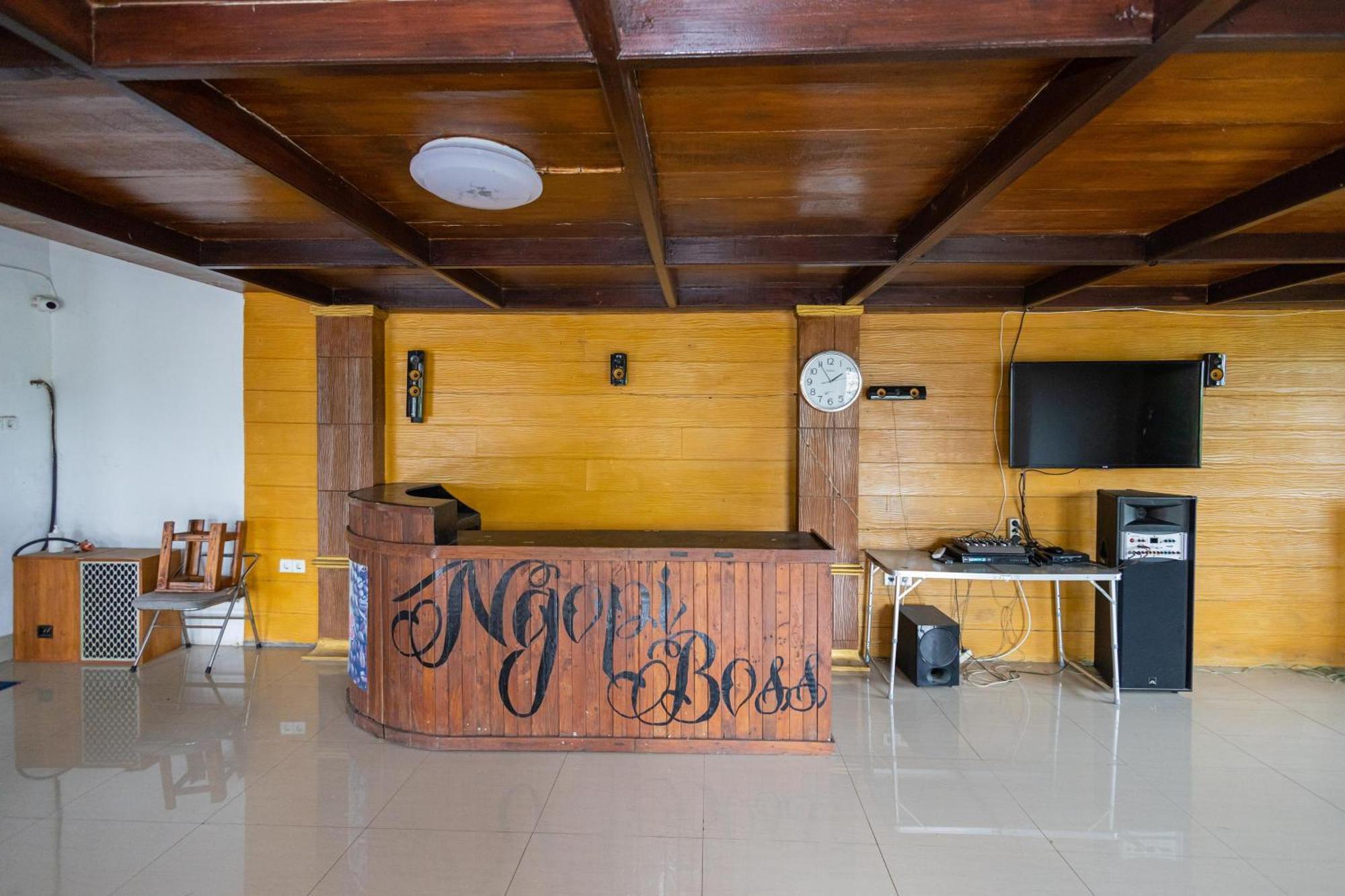 Reddoorz Syariah At Wisma Djokorio Poncokusumo Malang Extérieur photo